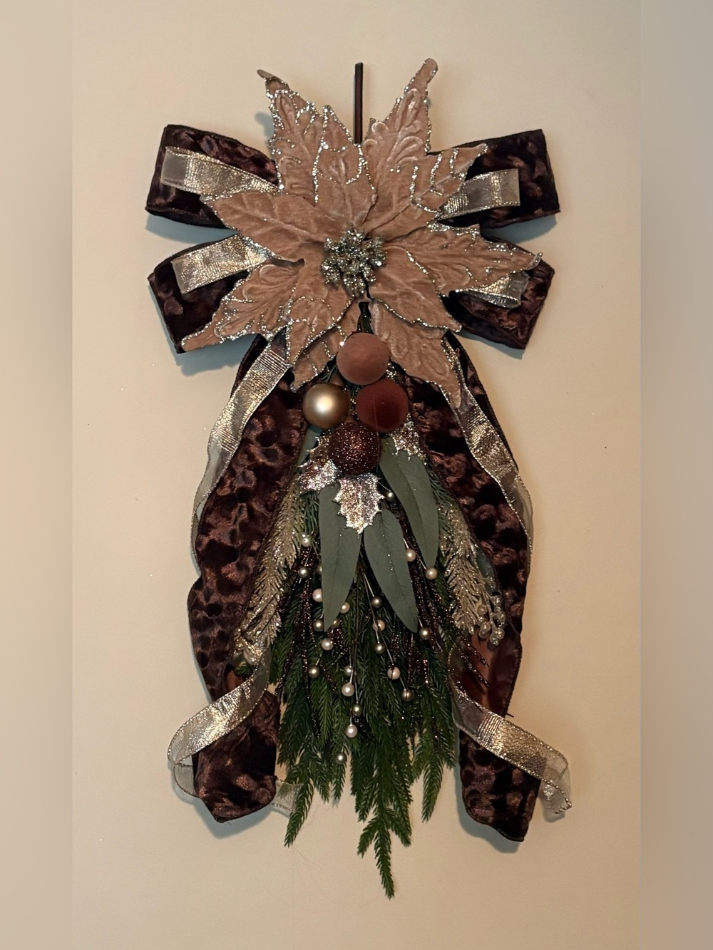 Holiday Velvet Bow Wall Swag with Champagne Poinsettia